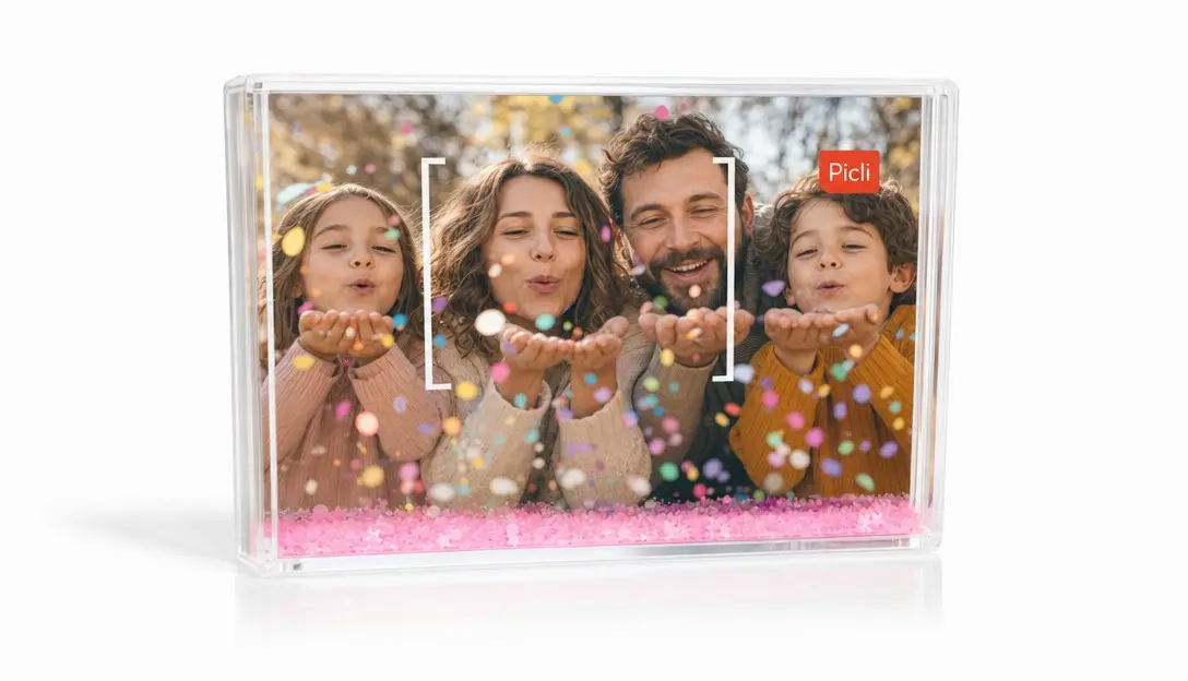 מסגרת שלג מנצנצת ורוד 10x15 ס"מ - תמונה מודפסת במסגרת לעמידה על מדף